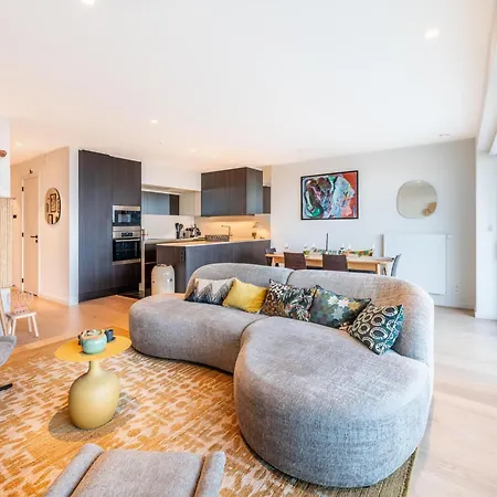 Ferrel Eerste דירה *