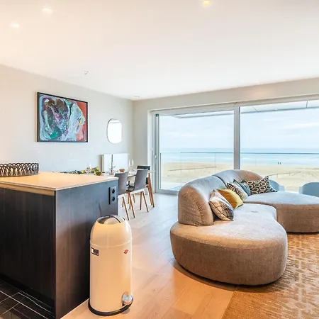 Ferrel Eerste דירה